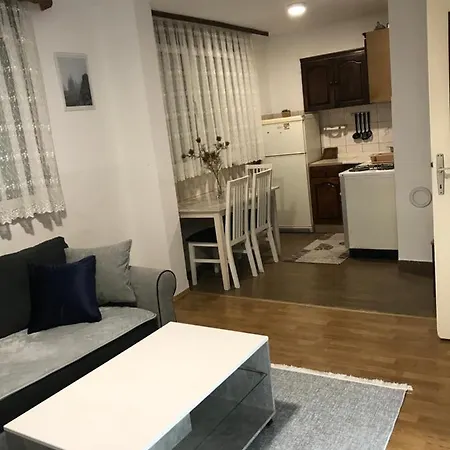 Apartment Apartman/stan Na Dan *