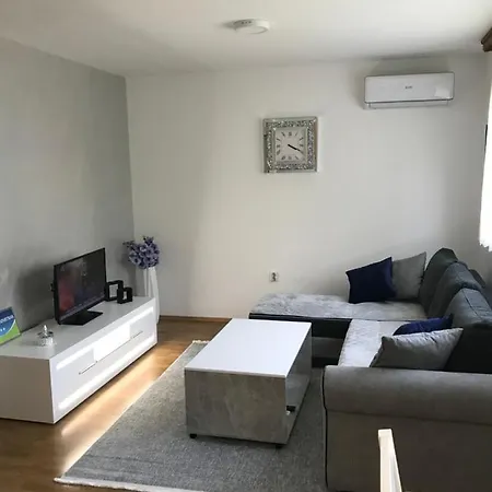 Daire Apartman/stan Na Dan Teslić